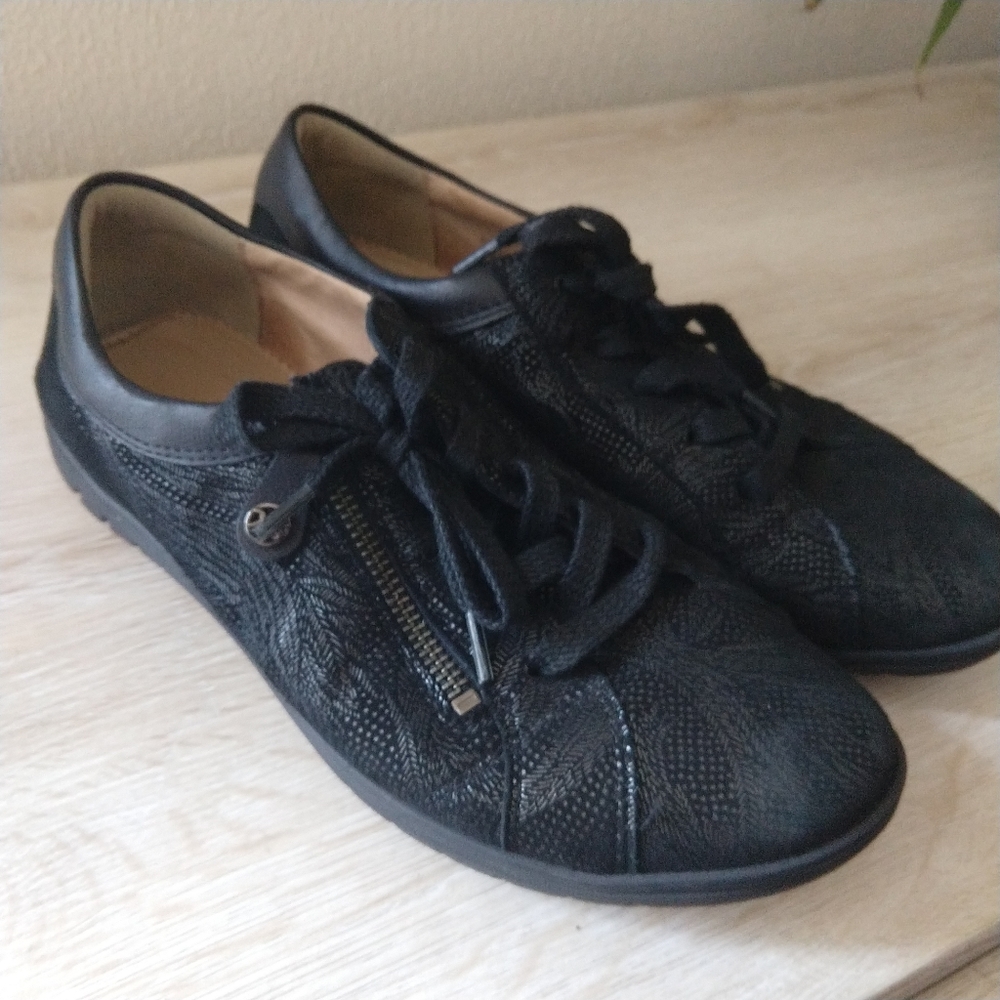 European casual cute sneakers